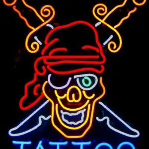 24-enseigne-lumineuse-neon-tattoo-tete-pirate-squelette