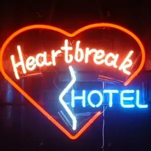57-enseigne-lumineuse-neon-heartbreak-hotel