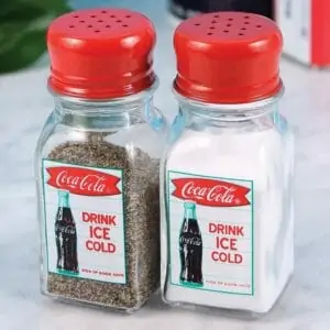 Shaker En Verre Sel Et Poivre De La Marque Coca Cola