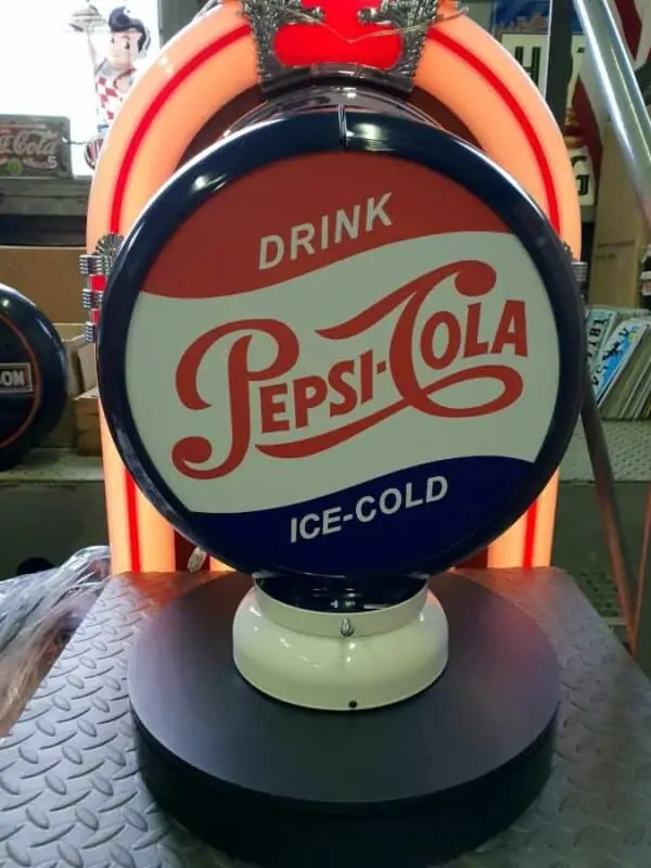Globe De Pompe A Essence Pepsi Cola 1