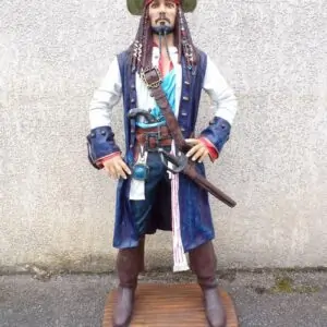 Statue du pirate des Caraibes Jack Sparrow