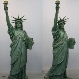 Grande Replique De La Statue De La Liberte