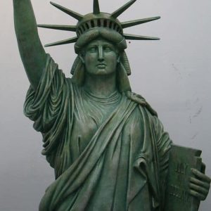 Grande Replique De La Statue De La Liberte 3