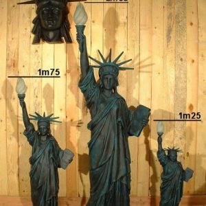Statue De La Liberte 2m55 Statue De La Liberte 1m70 Et 1m25 En Resine Et Fibre De Verre