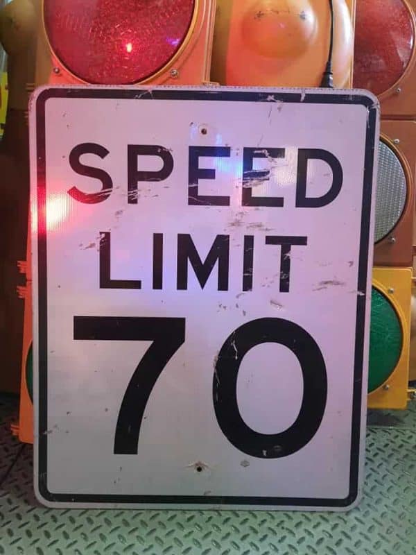 panneau routier americain de limitation de vitesse speed limit 70 76x61cm