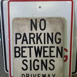 panneau de signalisation routiere americain no parking between signs driveway 61x46cm