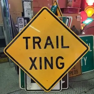 panneau de signalisation routiere americain trail xing 76x76cm
