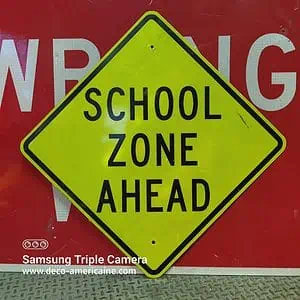 panneau routier américain school zone ahead 76x76cm