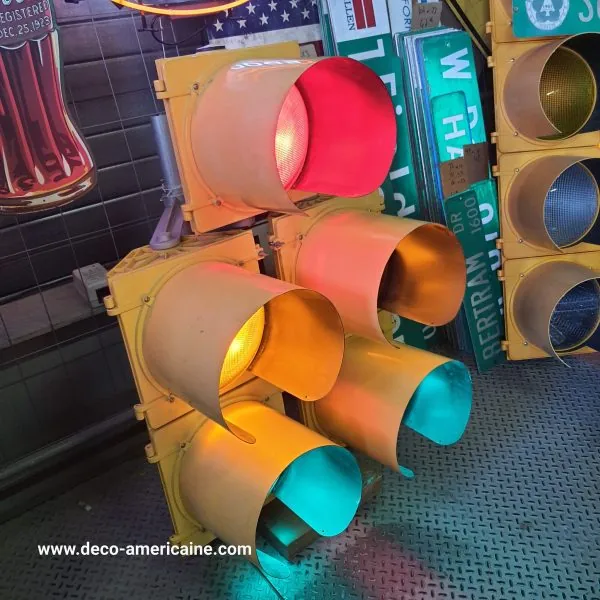 feu tricolore américain à 5 voies avec fixation plafond et câblé 130cm jaune