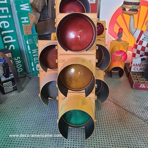 feu tricolore américain à 3 voies avec câblé 125cm jaune (copie)