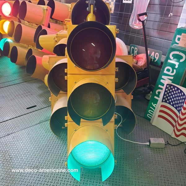 feu tricolore américain à 3 voies fixation plafond et câblé 125cm jaune avec sequenceur d'alternance des lumières (copie)