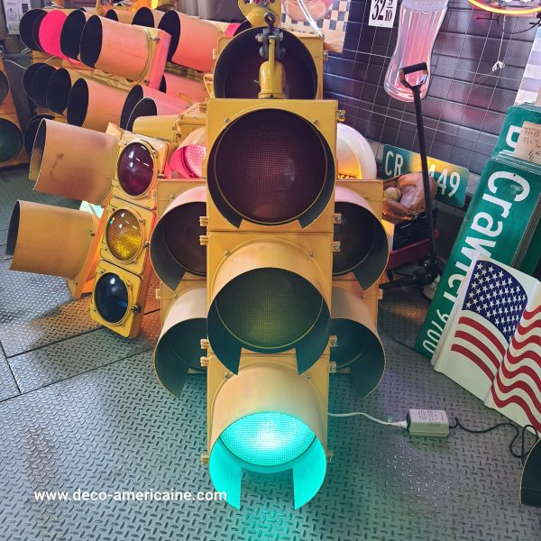 feu tricolore américain à 3 voies fixation plafond et câblé 125cm jaune avec sequenceur d'alternance des lumières (copie)
