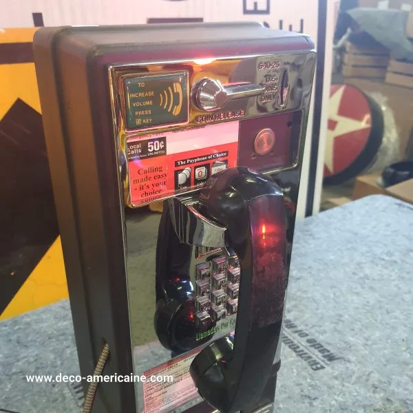 téléphone payphone américain de rue avec monnayeur et stickers ab