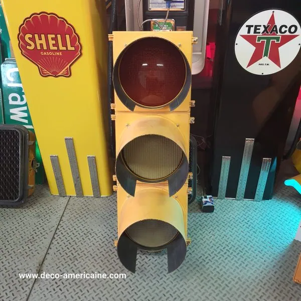 feu tricolore américain à 3 voies avec câblé 110cm jaune (copie)