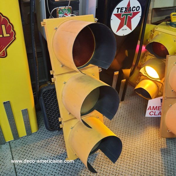 feu tricolore américain à 3 voies avec câblé 110cm jaune (copie)