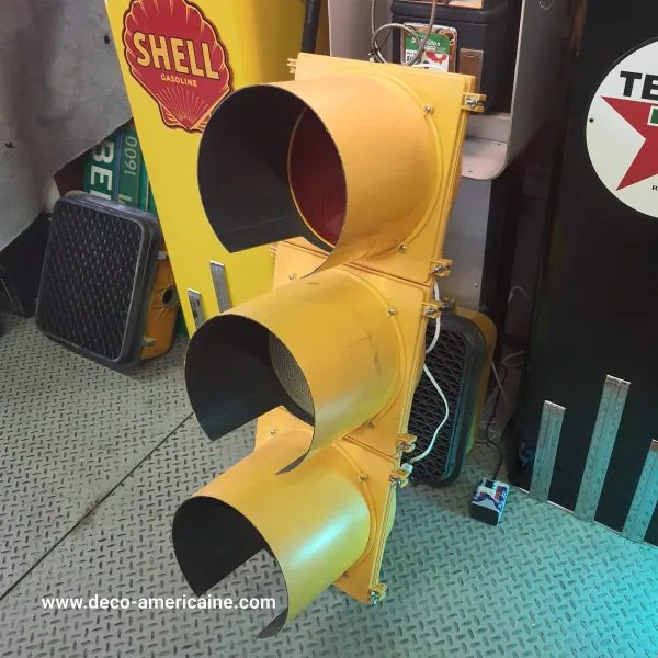 feu tricolore américain à 3 voies avec câblé 110cm jaune (copie)