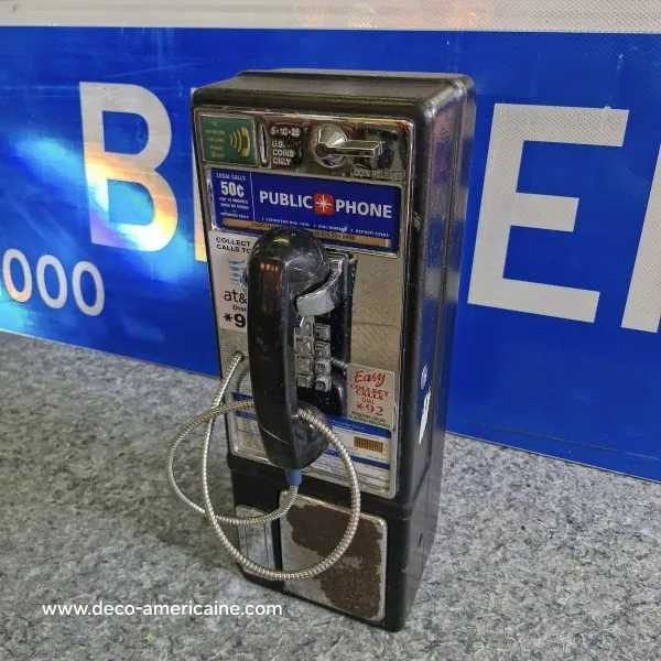 téléphone payphone américain de rue avec monnayeur et stickers (copie)